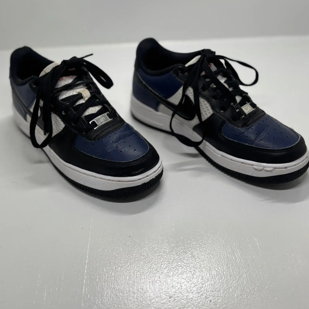 Nike Air Force 1 Low Kids 4.5Y Navy Black White Sneakers Classic AF1